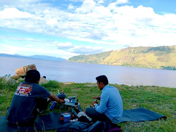 pinggir-danau-toba pinggir-danau-toba